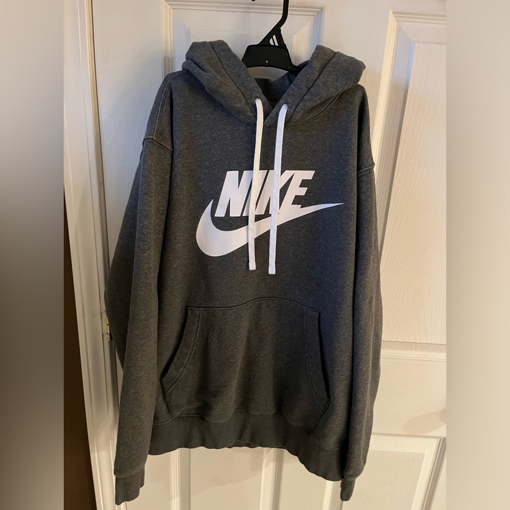 Nike Hoodie Medium